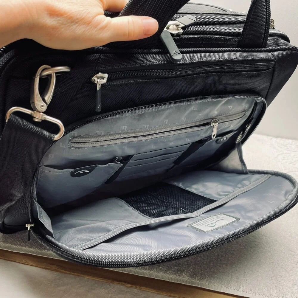 EUC Brenthaven ProStyle II-XF Laptop Bag/Briefcase, Black, Strap, 16